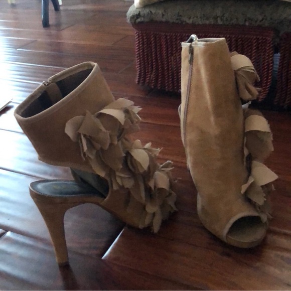 Report Peep Toe High Heeled Boots - Picture 2 of 3